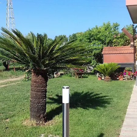 A Casa Della Nonna ベッド・アンド・ブレックファスト パエストゥム